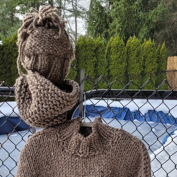 Wool winter set, sweater, hat and scarf, Barley color, hand knititted - Picture 2 of 16